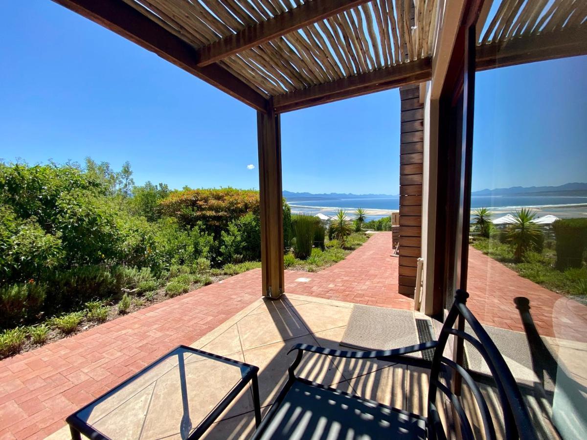 Standard Suite Garden Ocean View 5