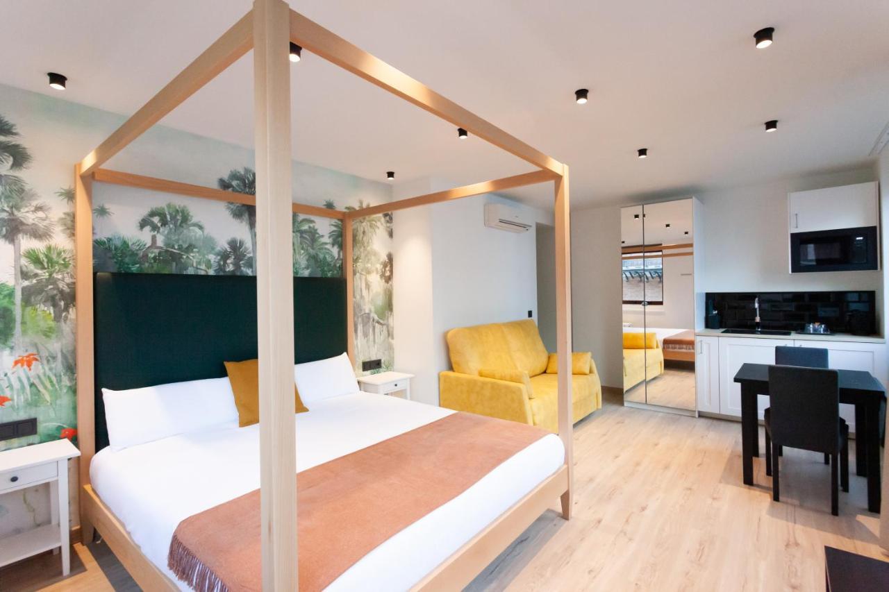 Grand Superior Room