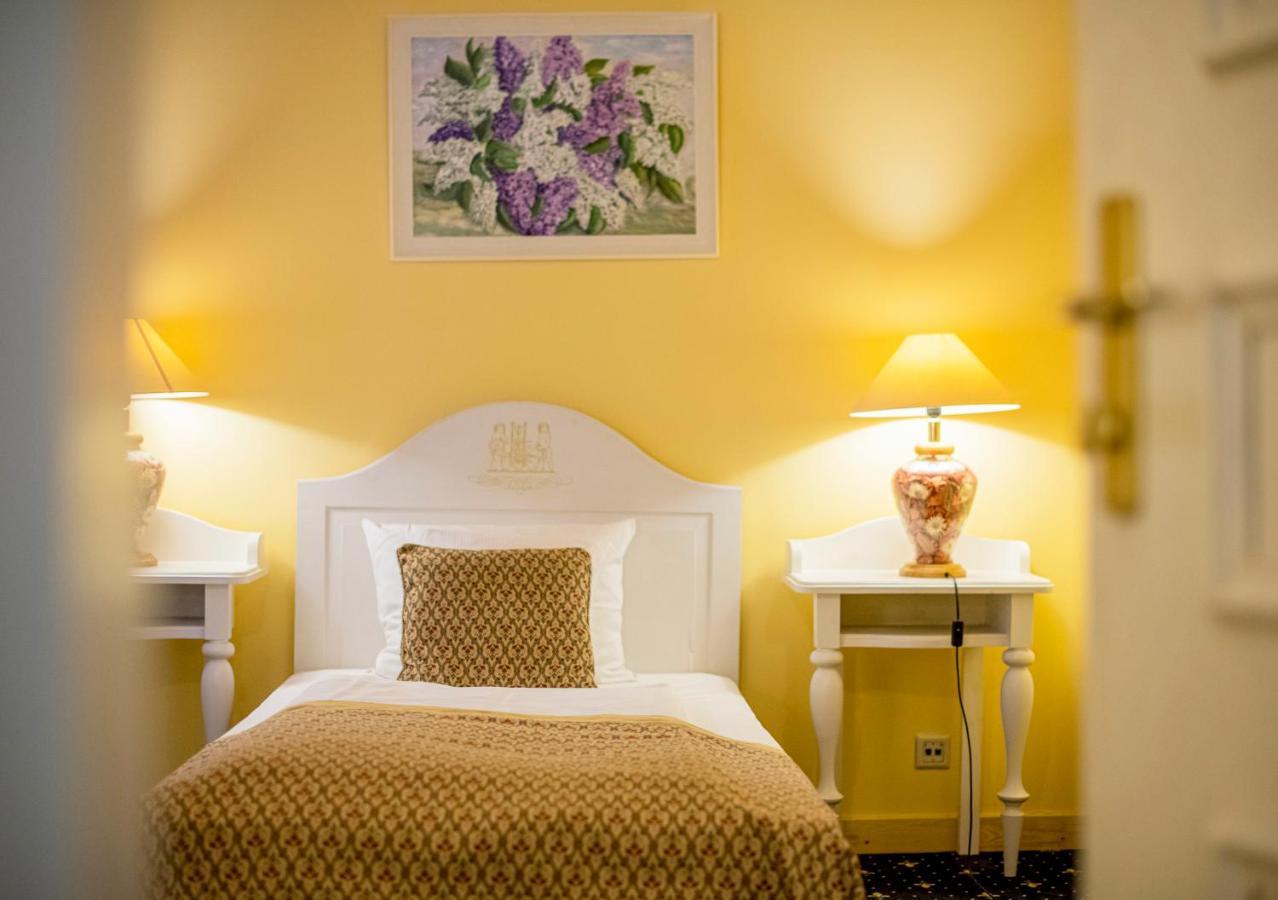 Standard Single Room,987166342:JPEG