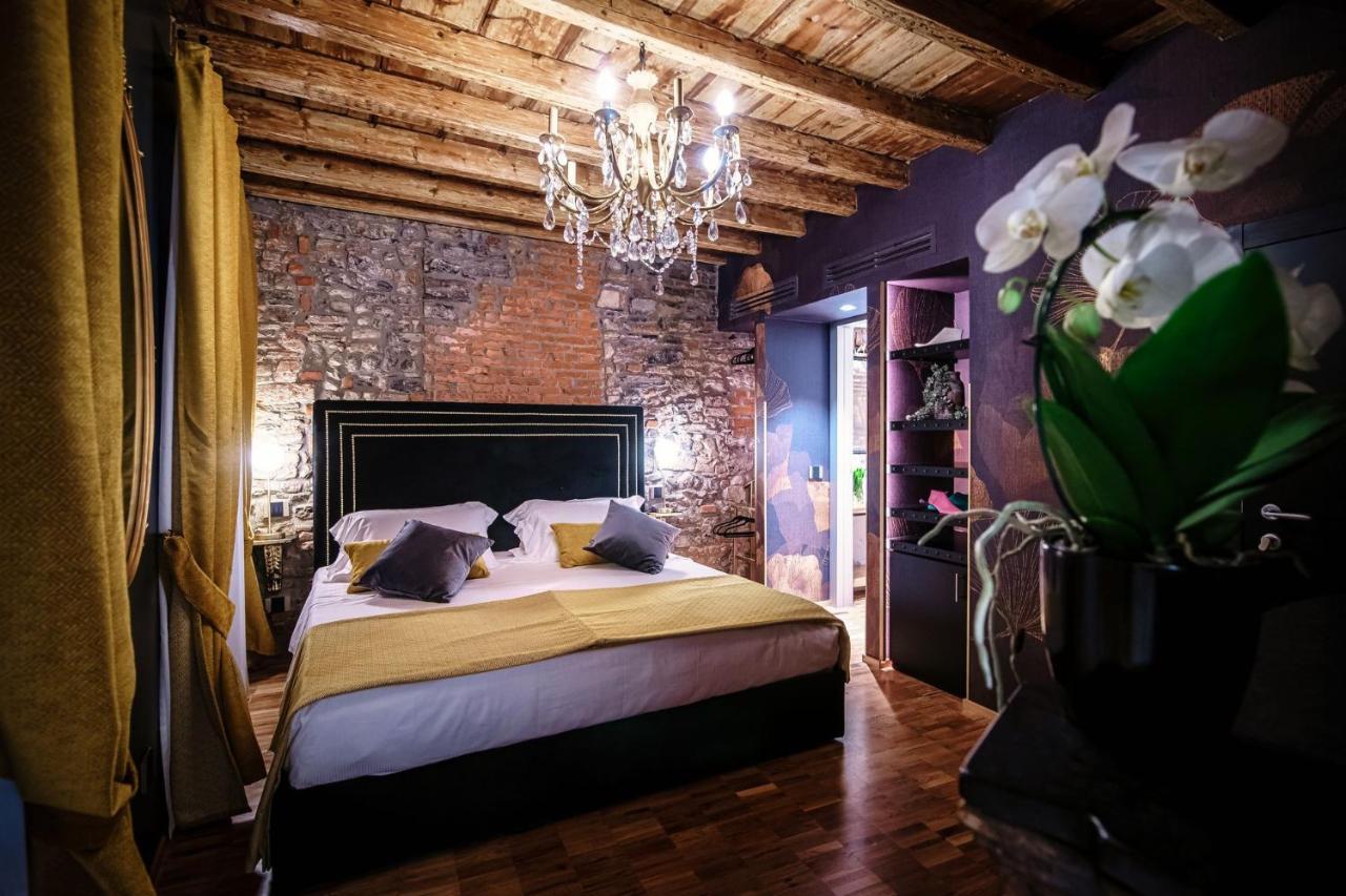 King Room,1593921391:JPEG