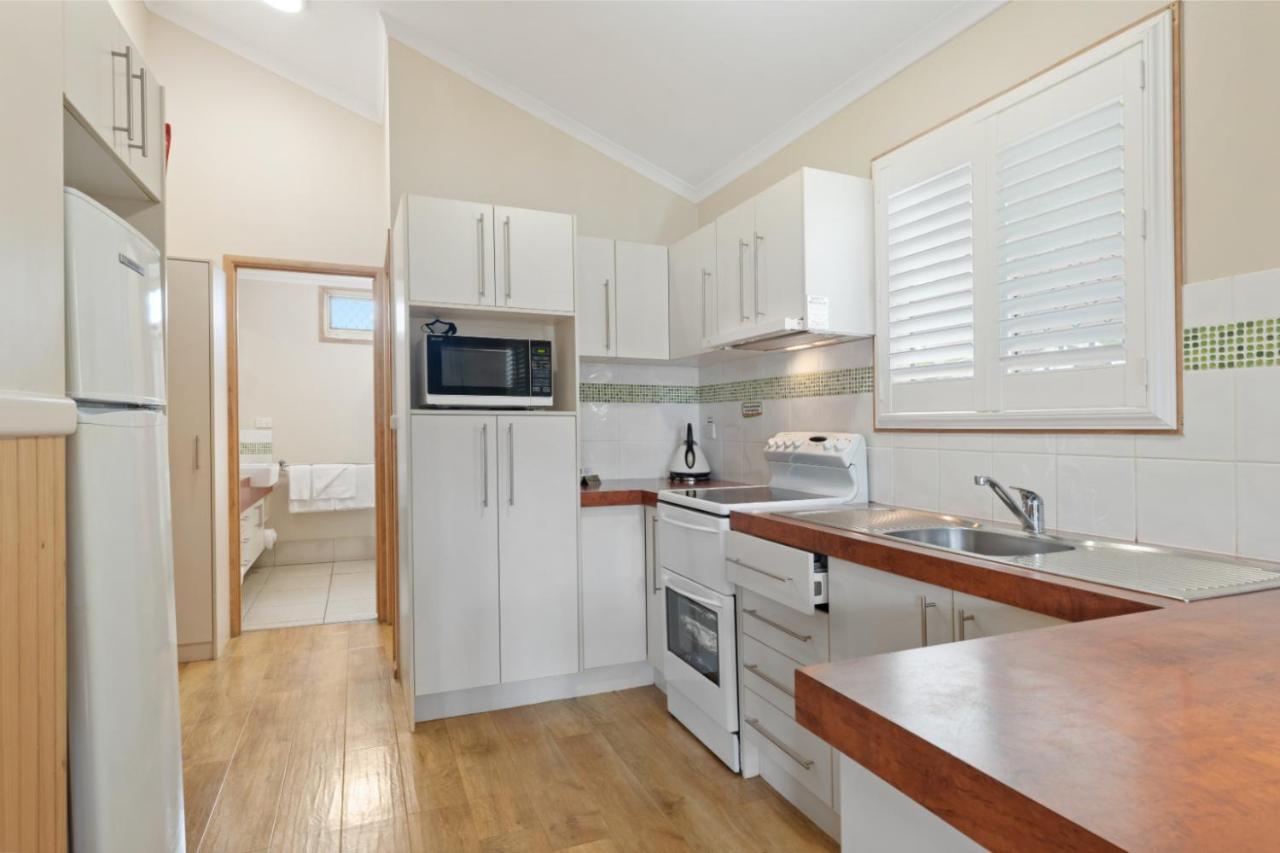 Two Bedroom Cottage,1195819753:JPEG