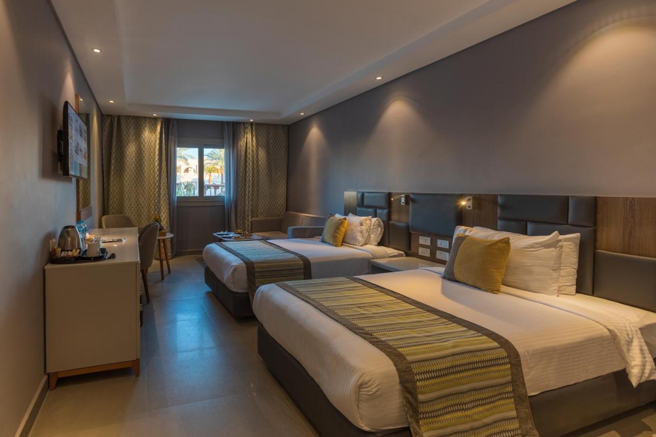 Family Suite Pool View