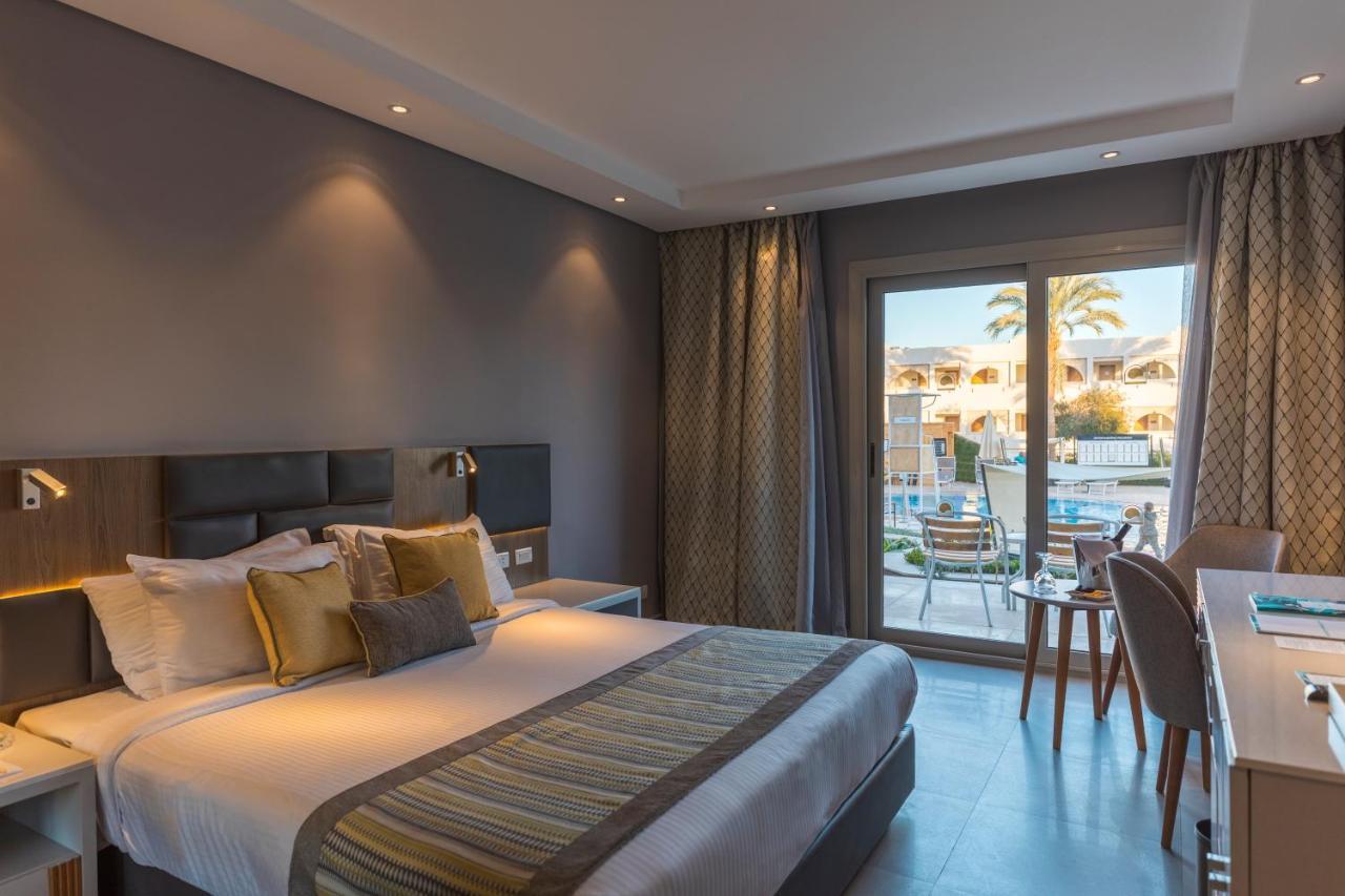 Family Suite Pool View