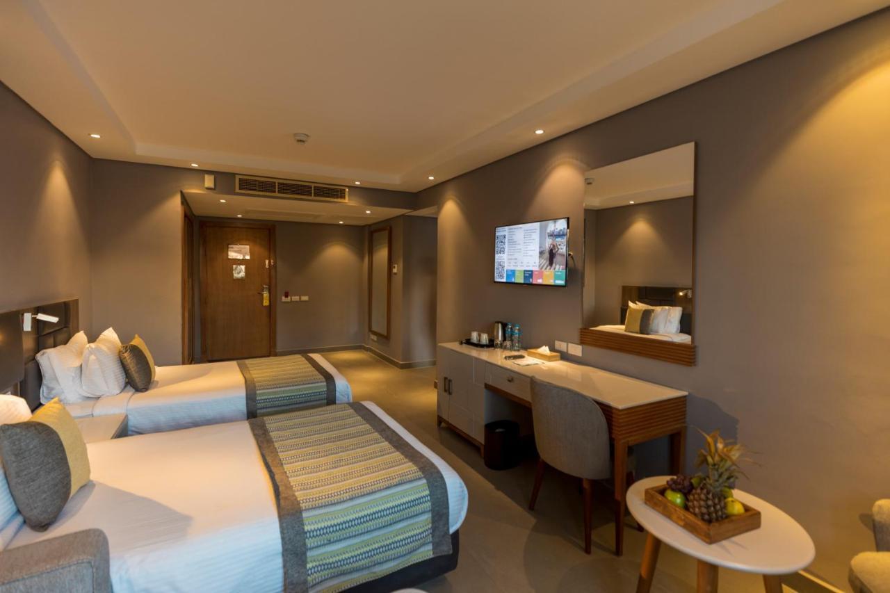 Family Suite Pool View