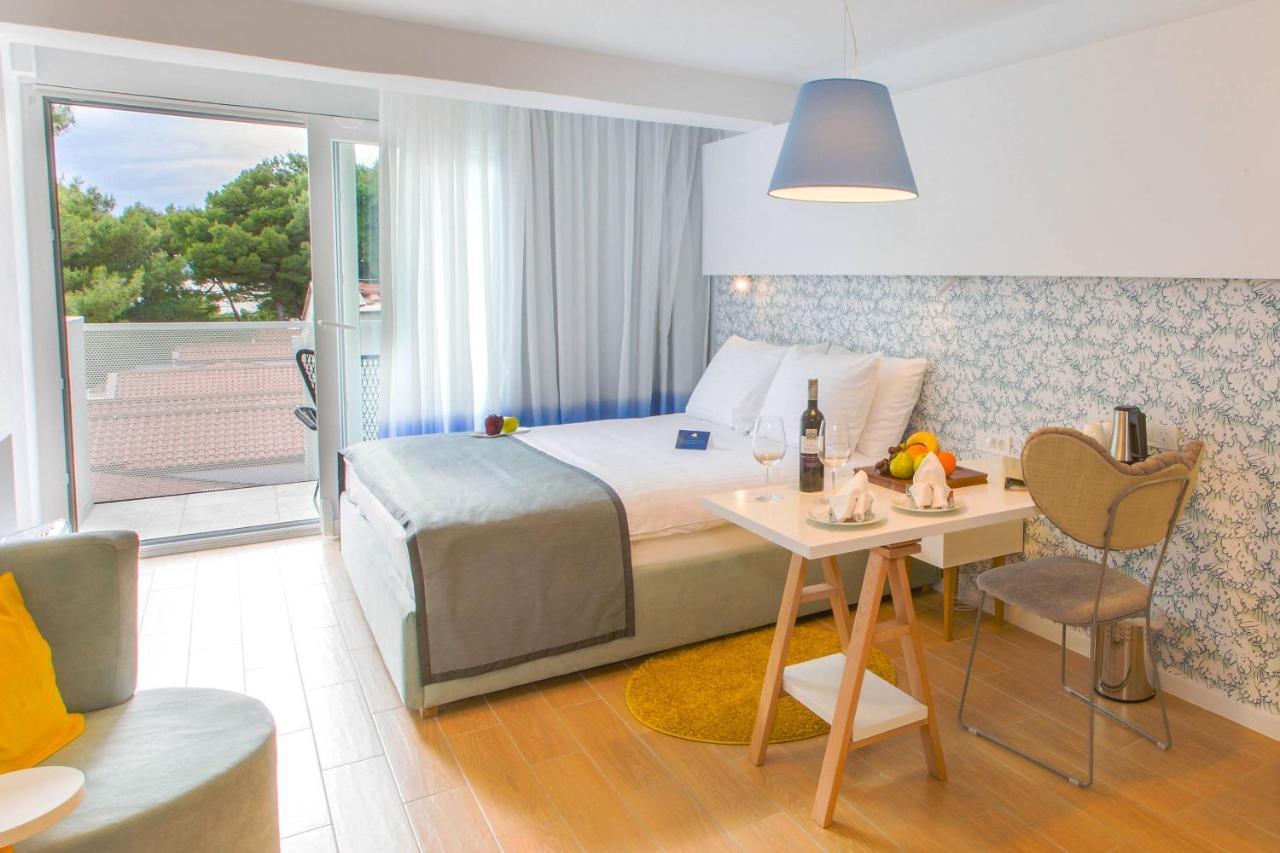 Double Room Balcony Side Sea View