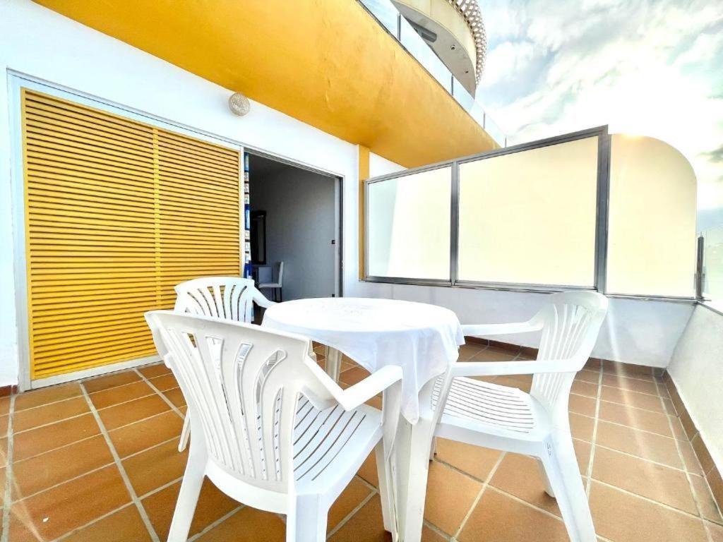 Studio Balcony,719065681:JPEG
