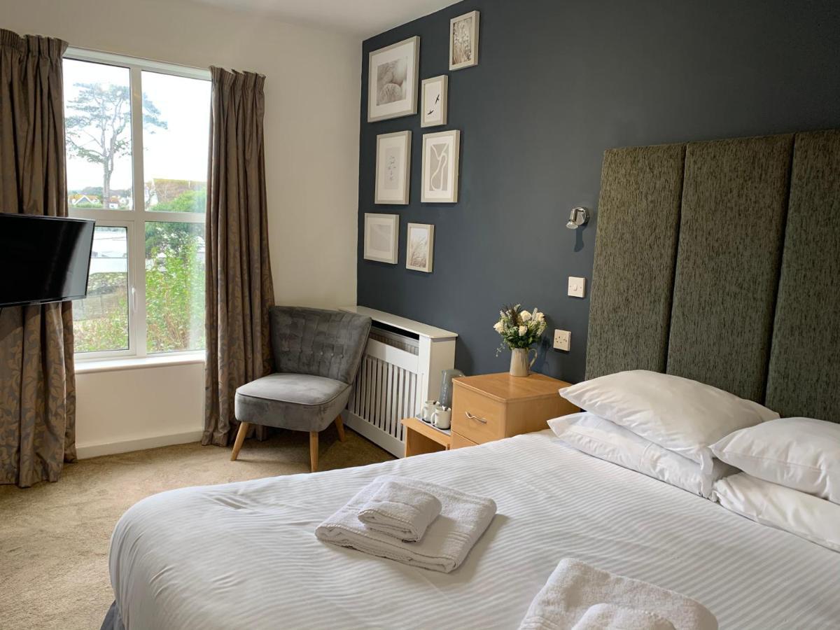 Double Room Bathroom