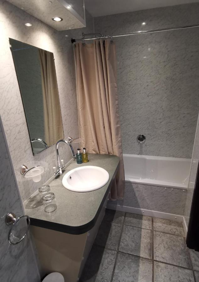 Double or Twin Room with Private Bathroom,1197515839:JPEG