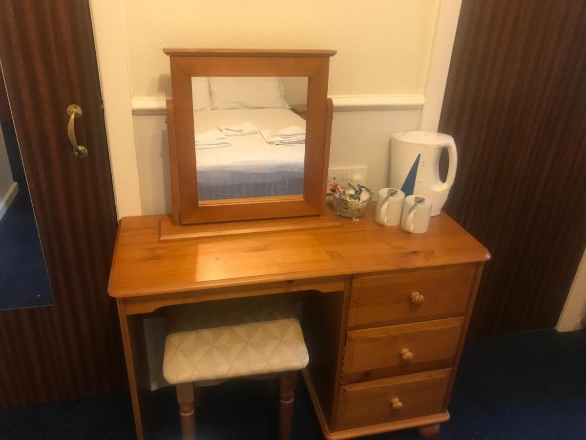 Double Room Private Bathroom