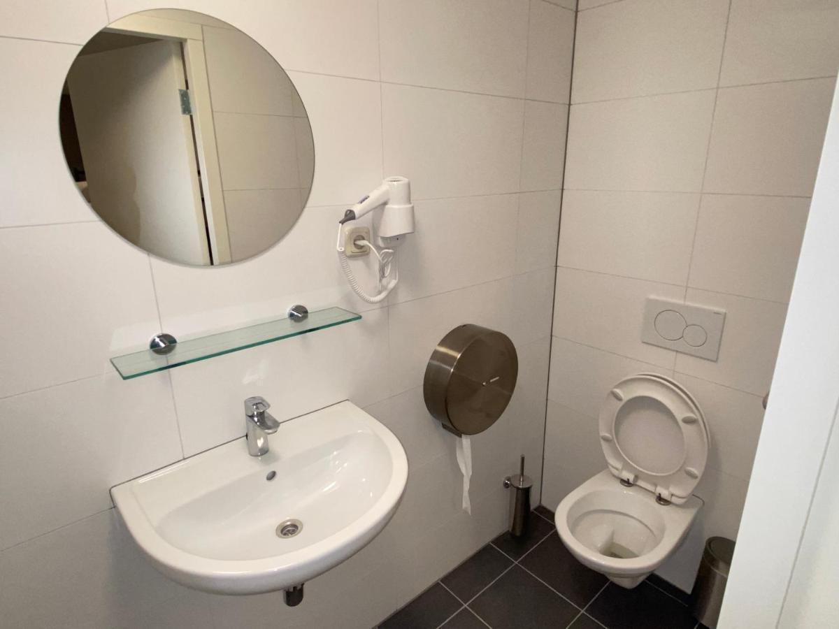 Etagenbett im Schlafsaal für Frauen