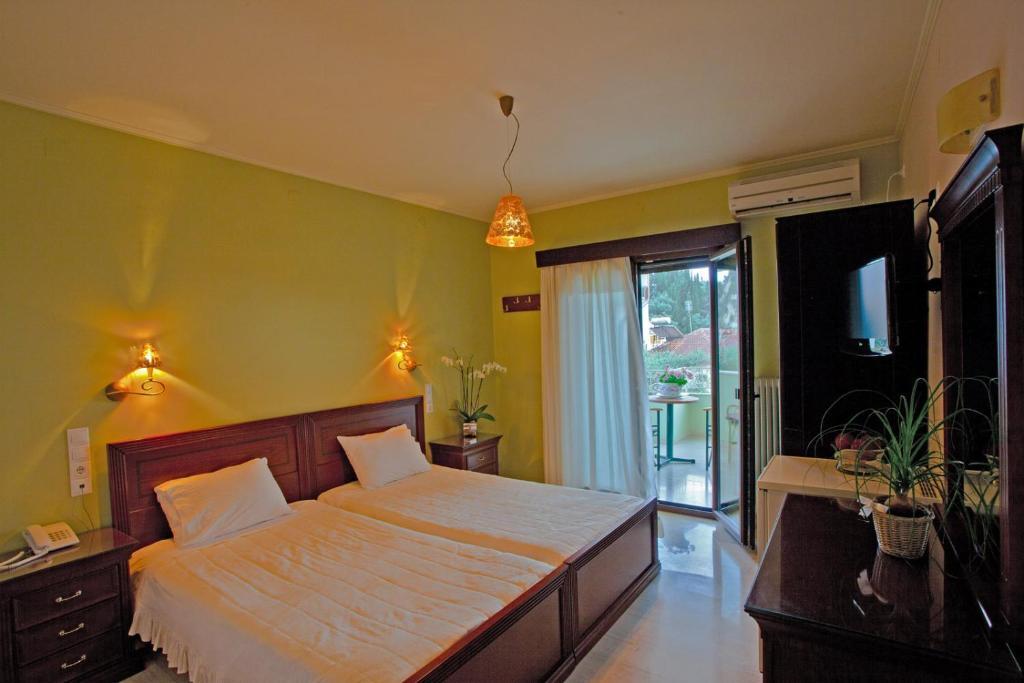 Double Room with Balcony,912636076:JPEG