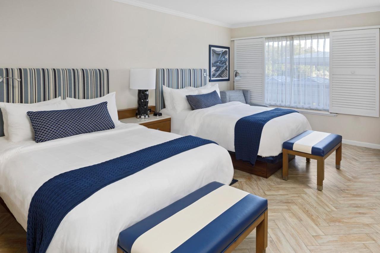 Standard Zimmer mit 2 Queensize-Betten und Aussicht