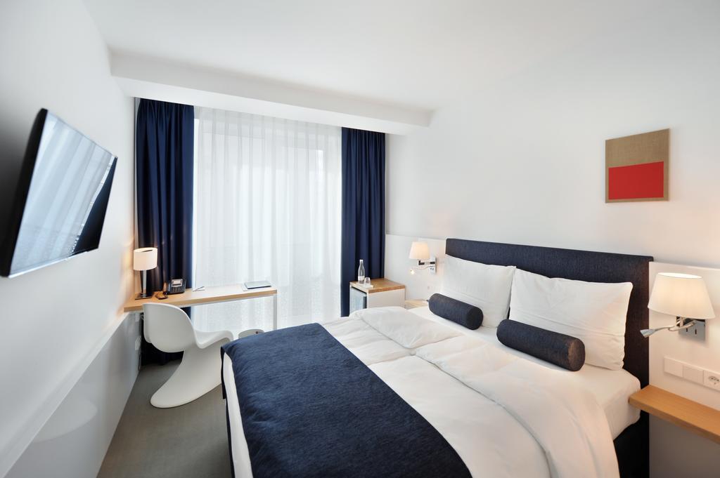 Double Room,691434195:JPEG