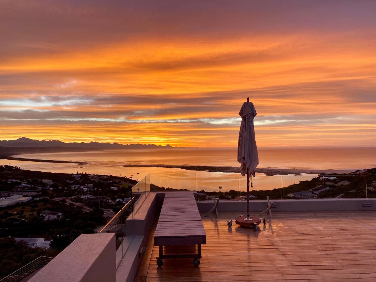 Honeymoon Suite Lagoon Ocean View 1