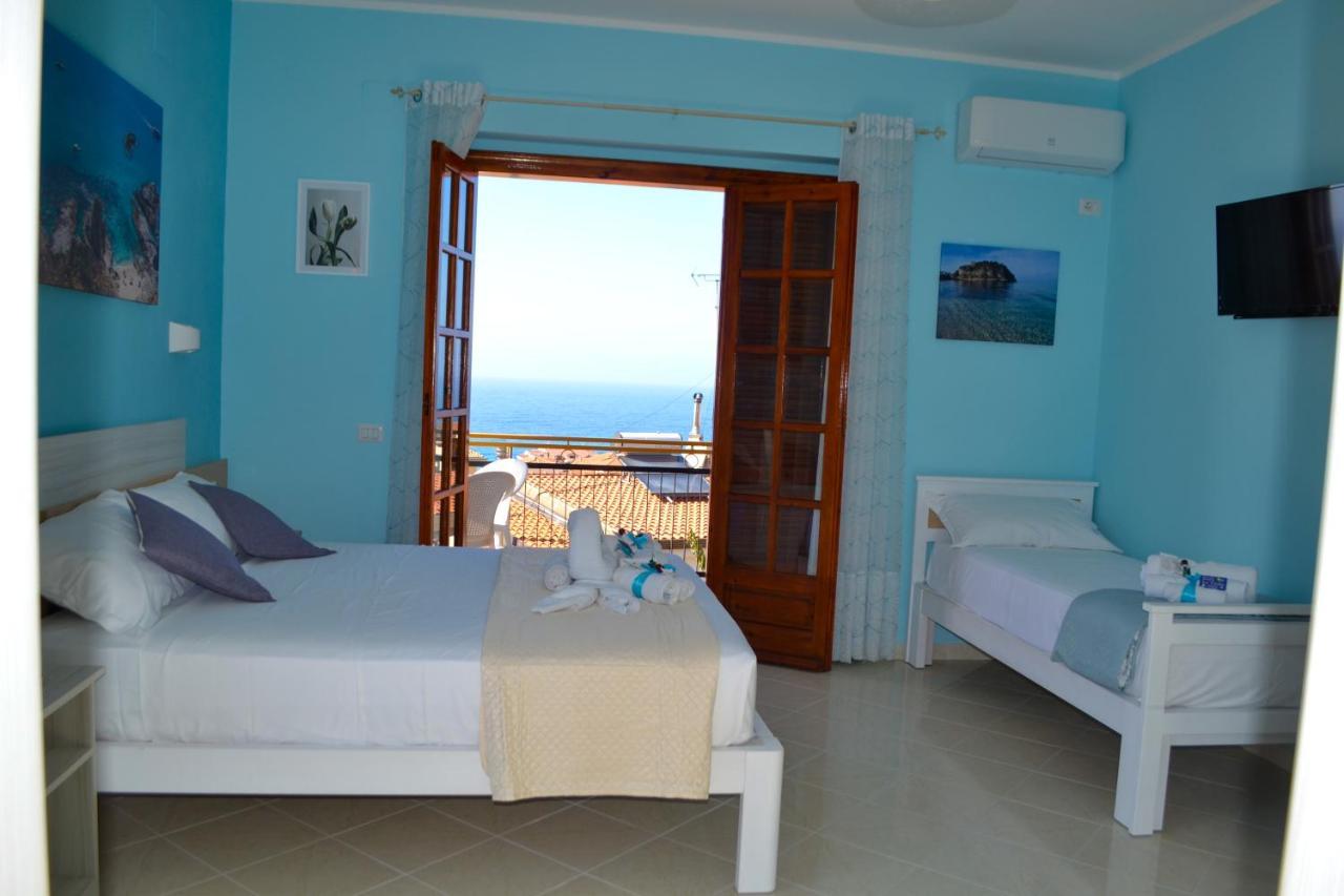 Deluxe Triple Room Sea View