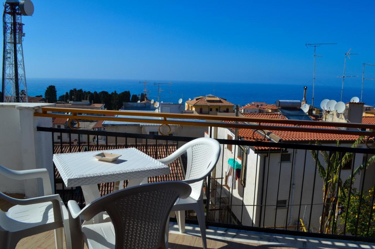 Deluxe Triple Room Sea View