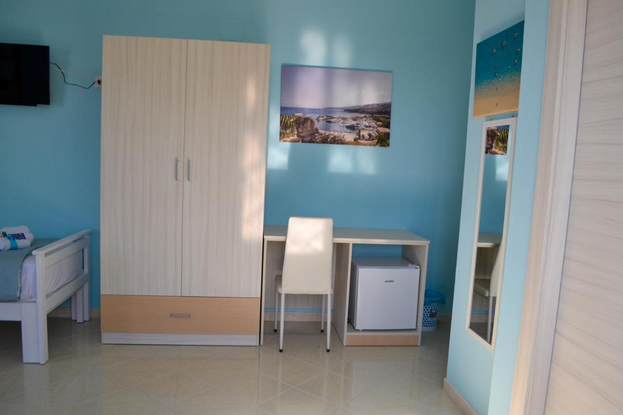 Deluxe Triple Room Sea View