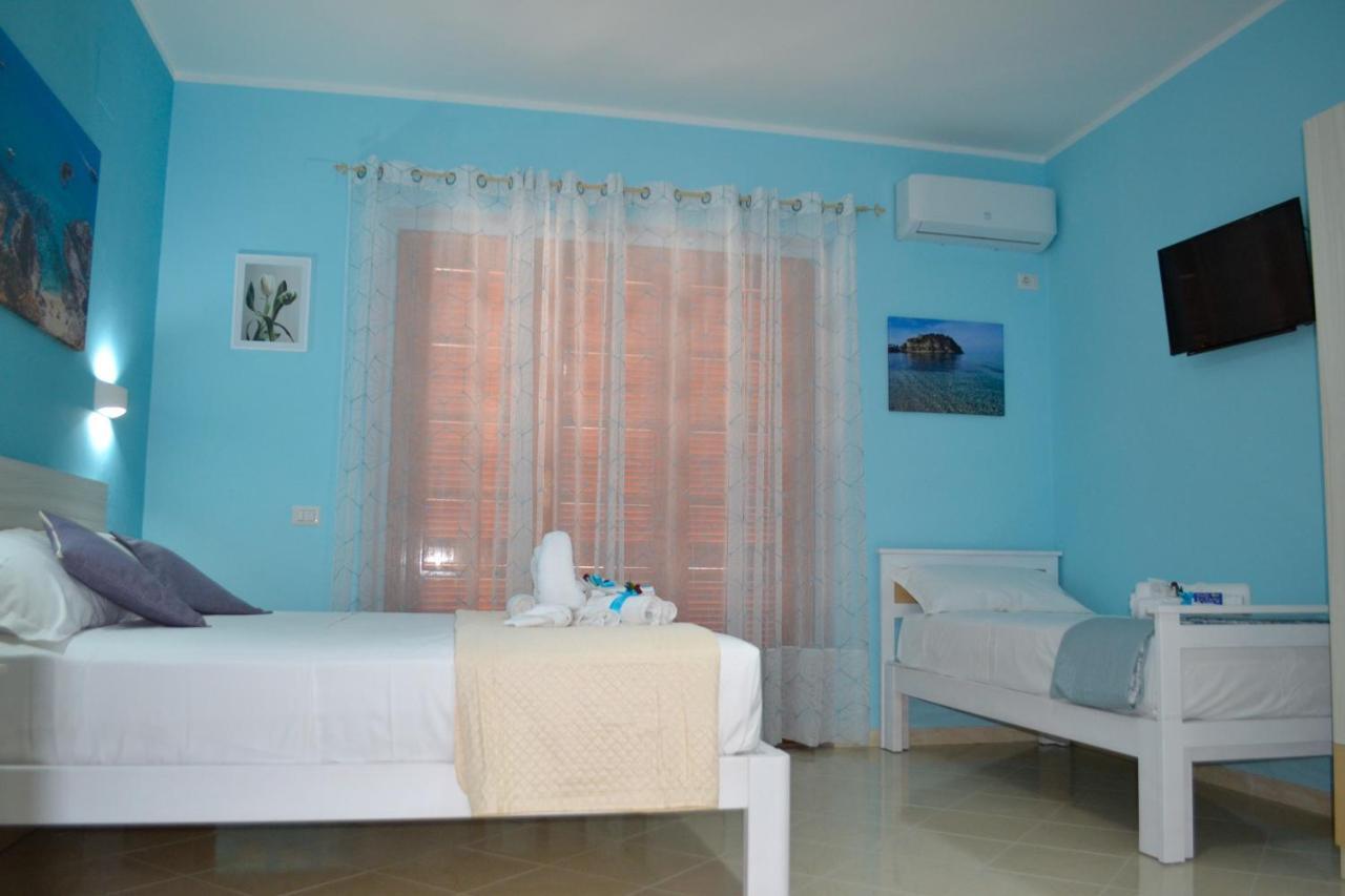 Deluxe Triple Room Sea View