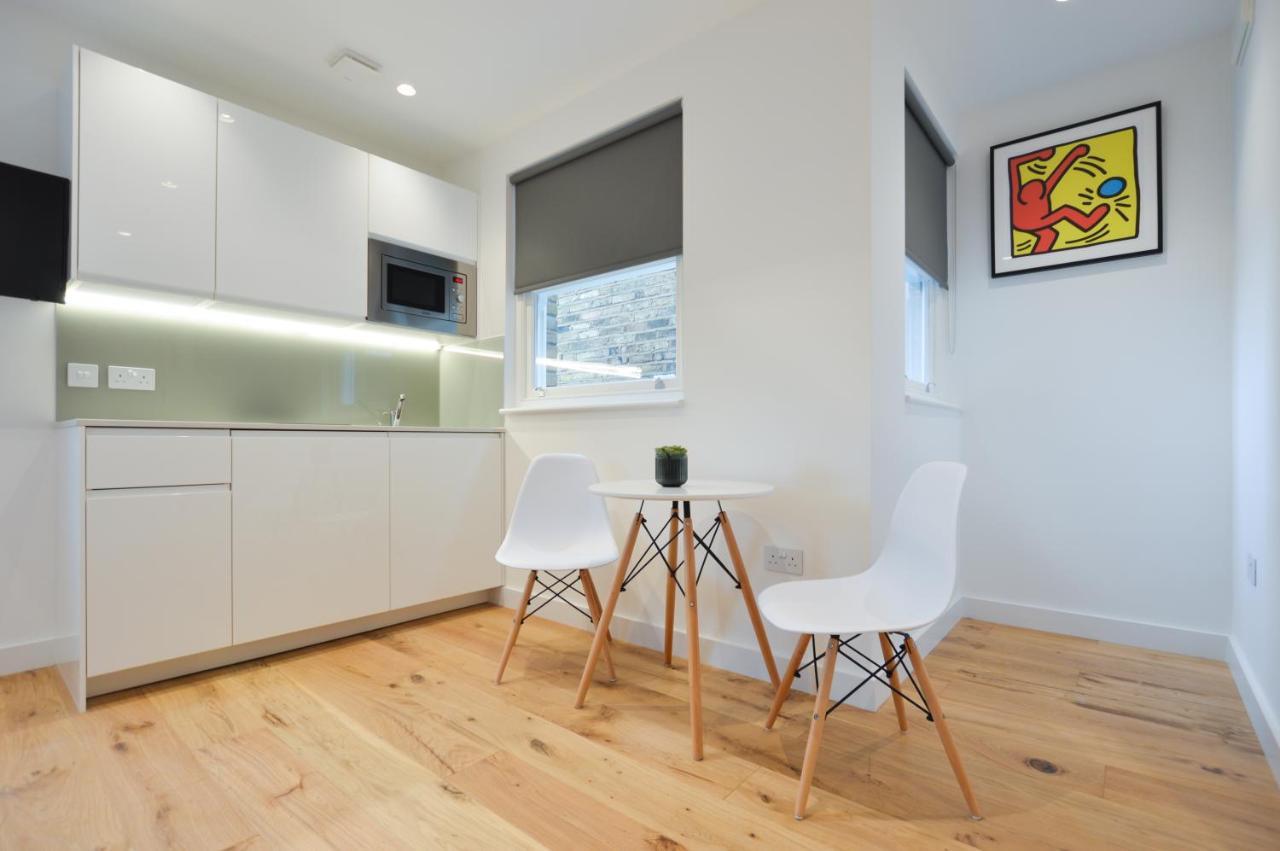 Deluxe Studio Apartment