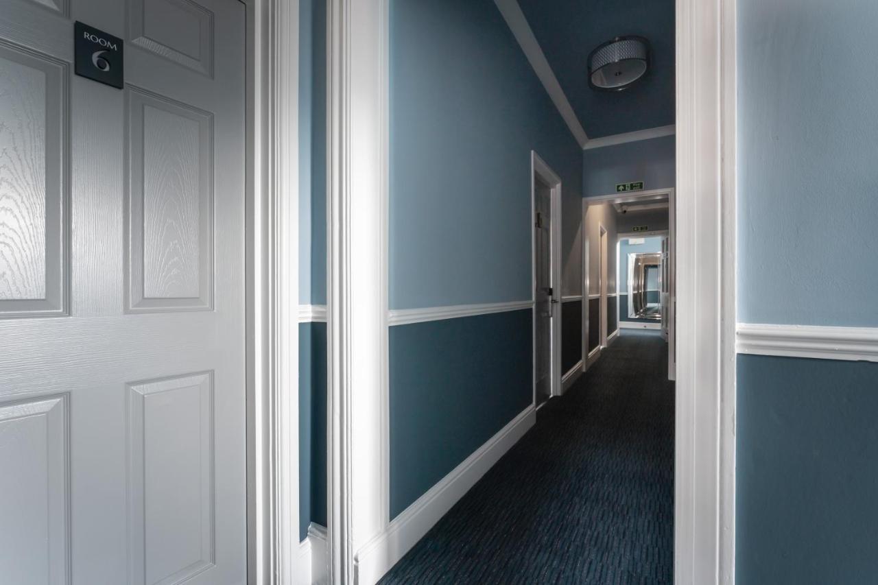 Single Room Private Bathroom