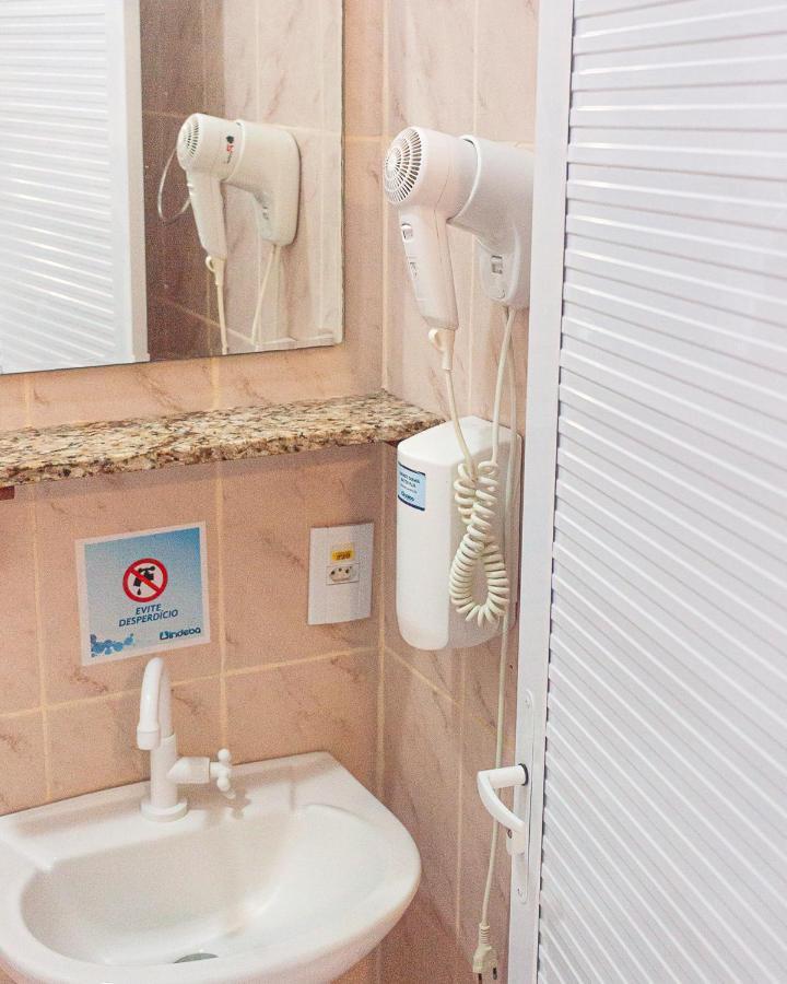 Twin Room Air Conditioning