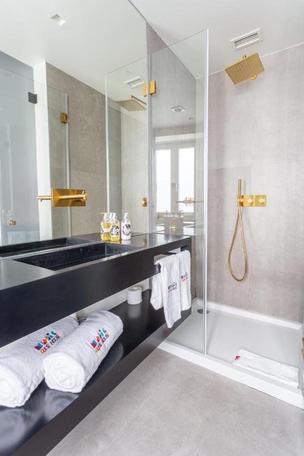 Twin Room Private Bathroom