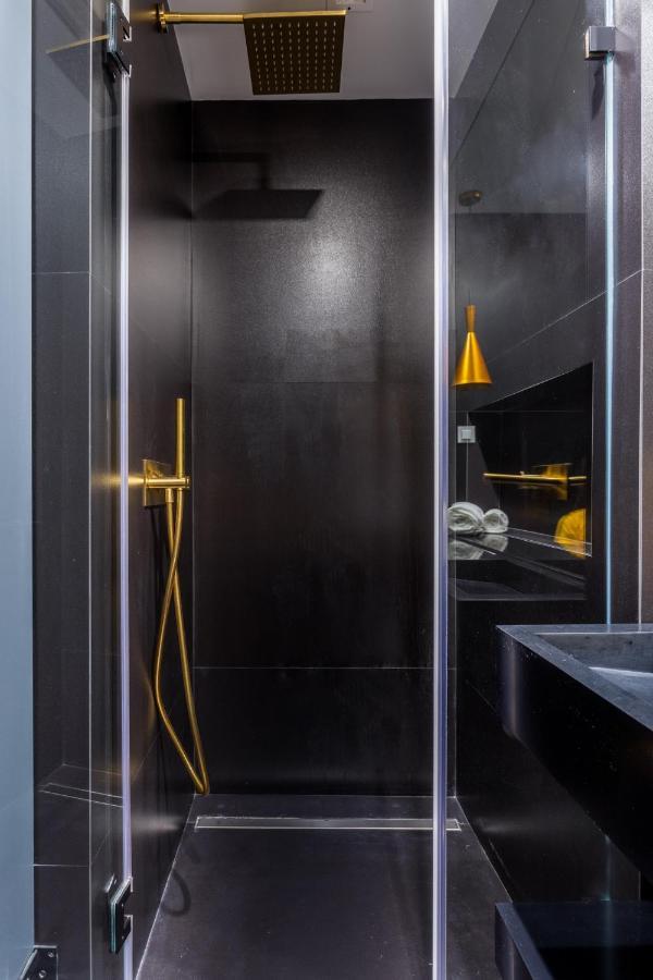 Single Room Private Bathroom