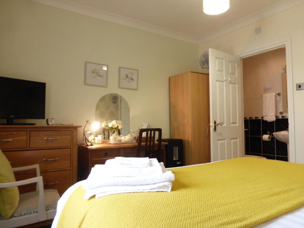 Small Double Room Shower