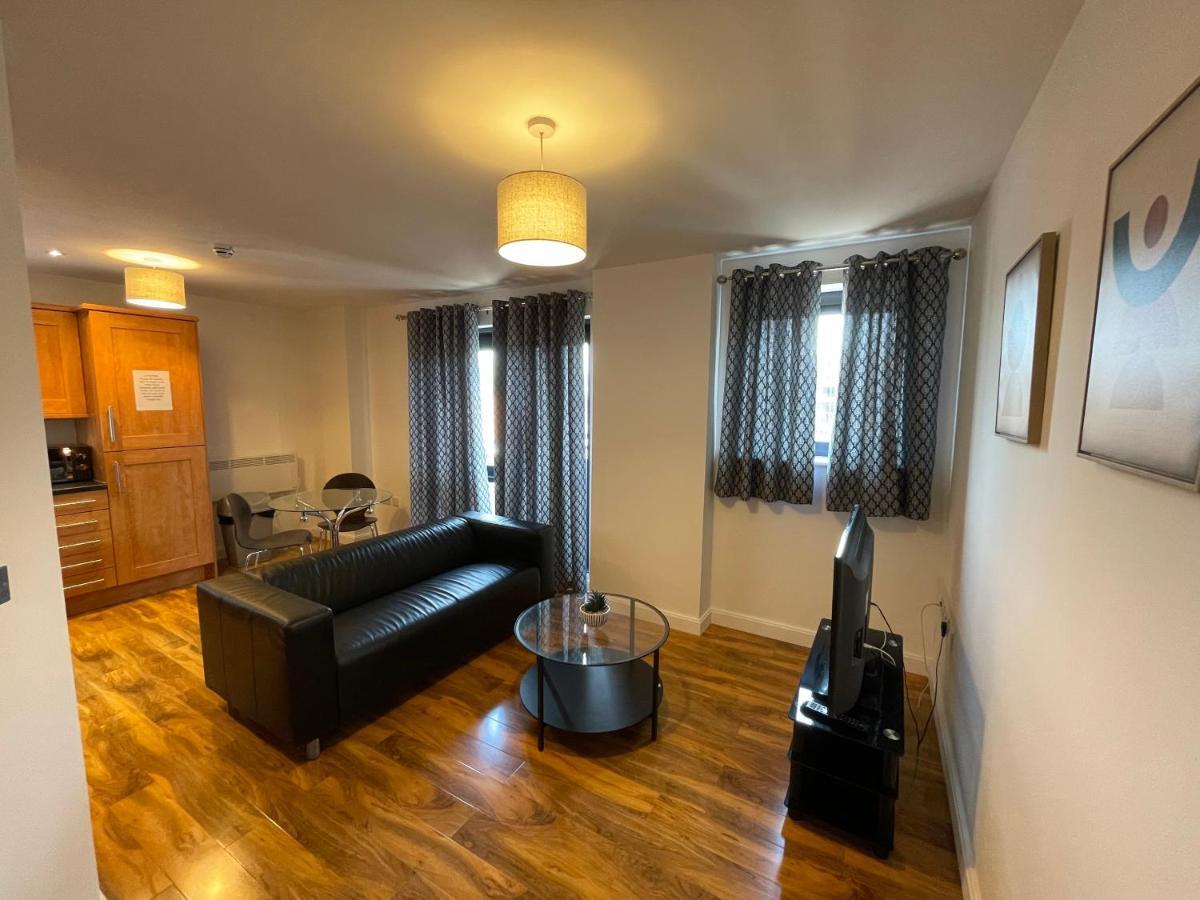One-Bedroom Apartment City View