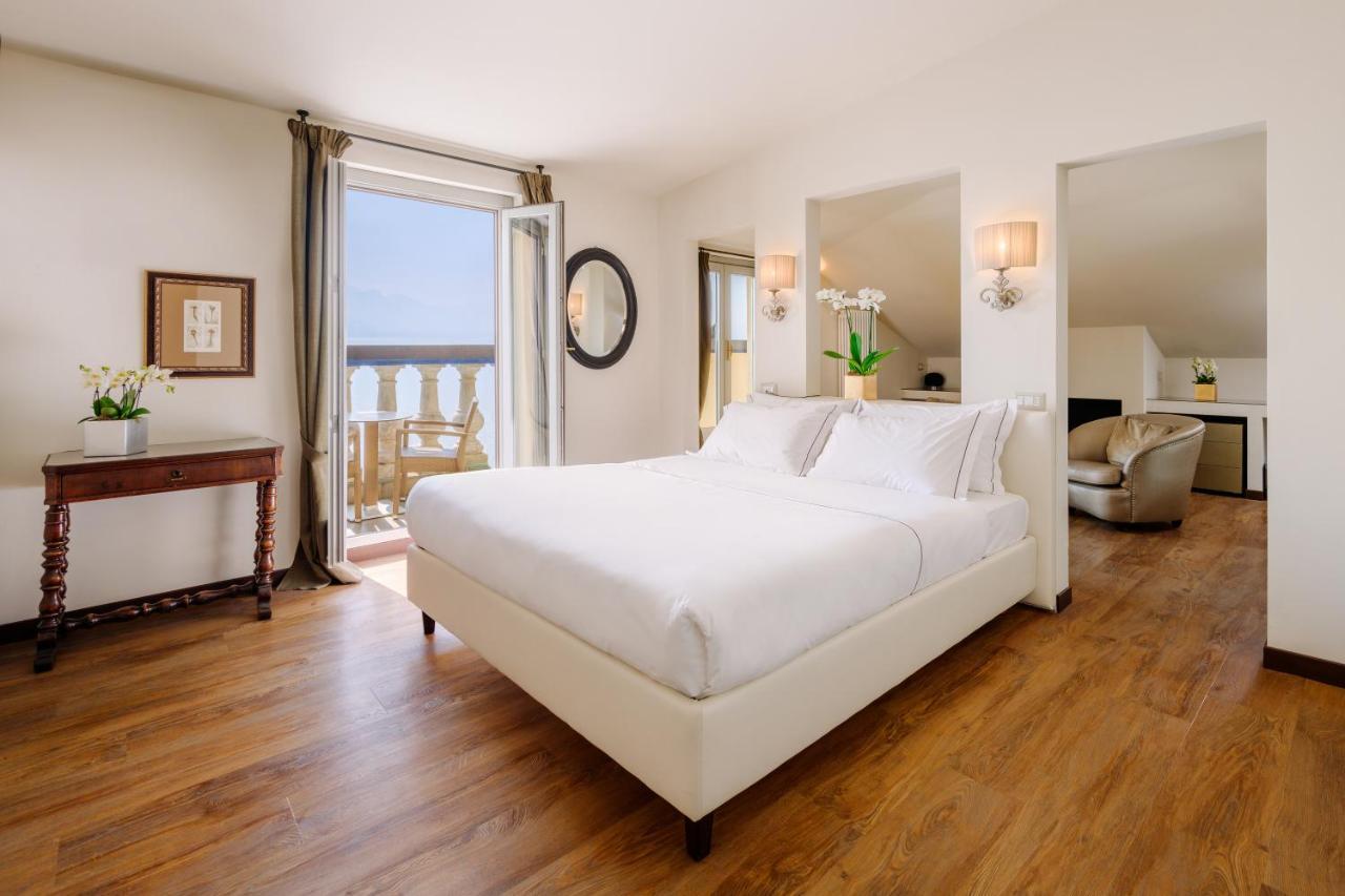 Junior Suite with Lake View and balcony,1206689548:JPEG
