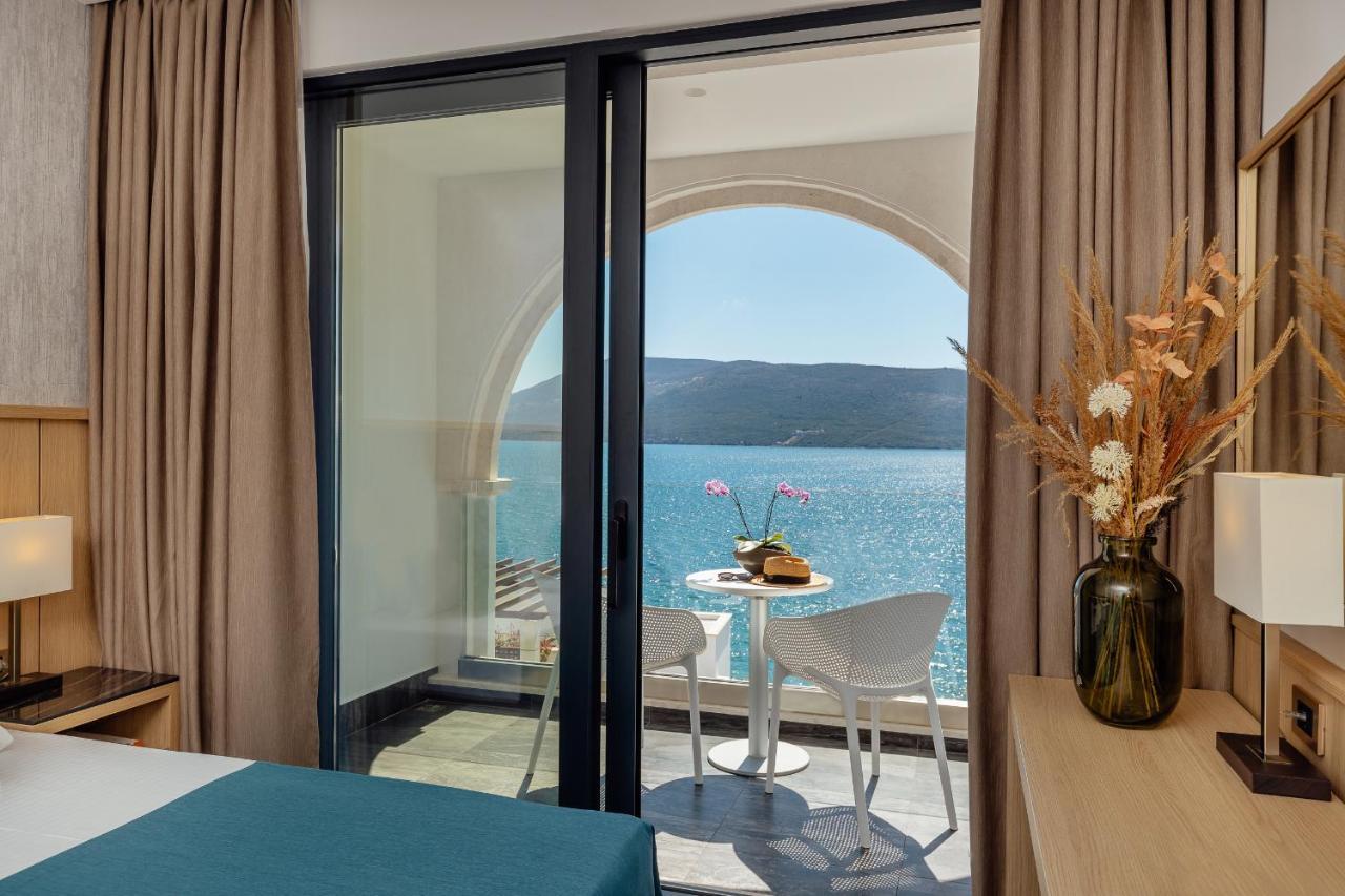 Deluxe Double or Twin Room Sea View
