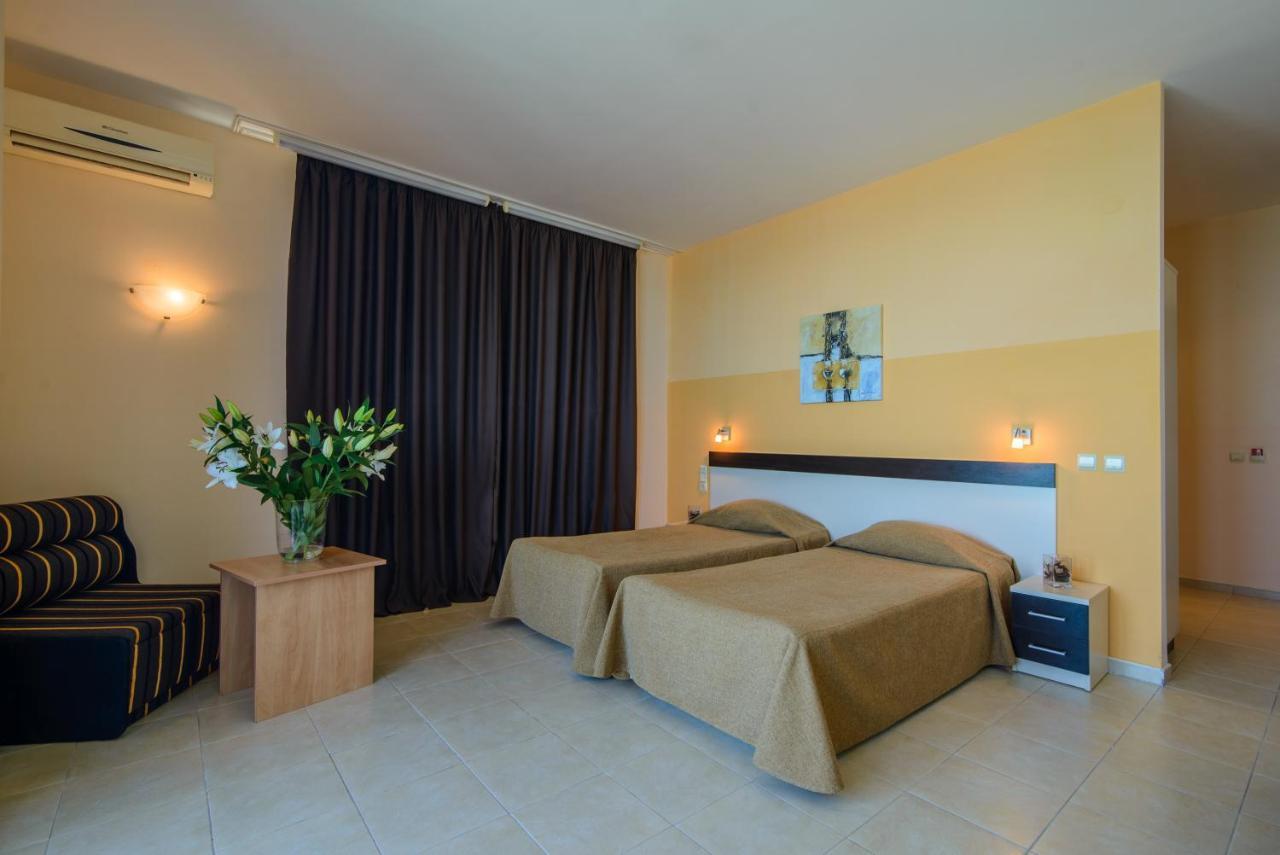 Quarto Twin Conforto com Varanda e Vista Mar