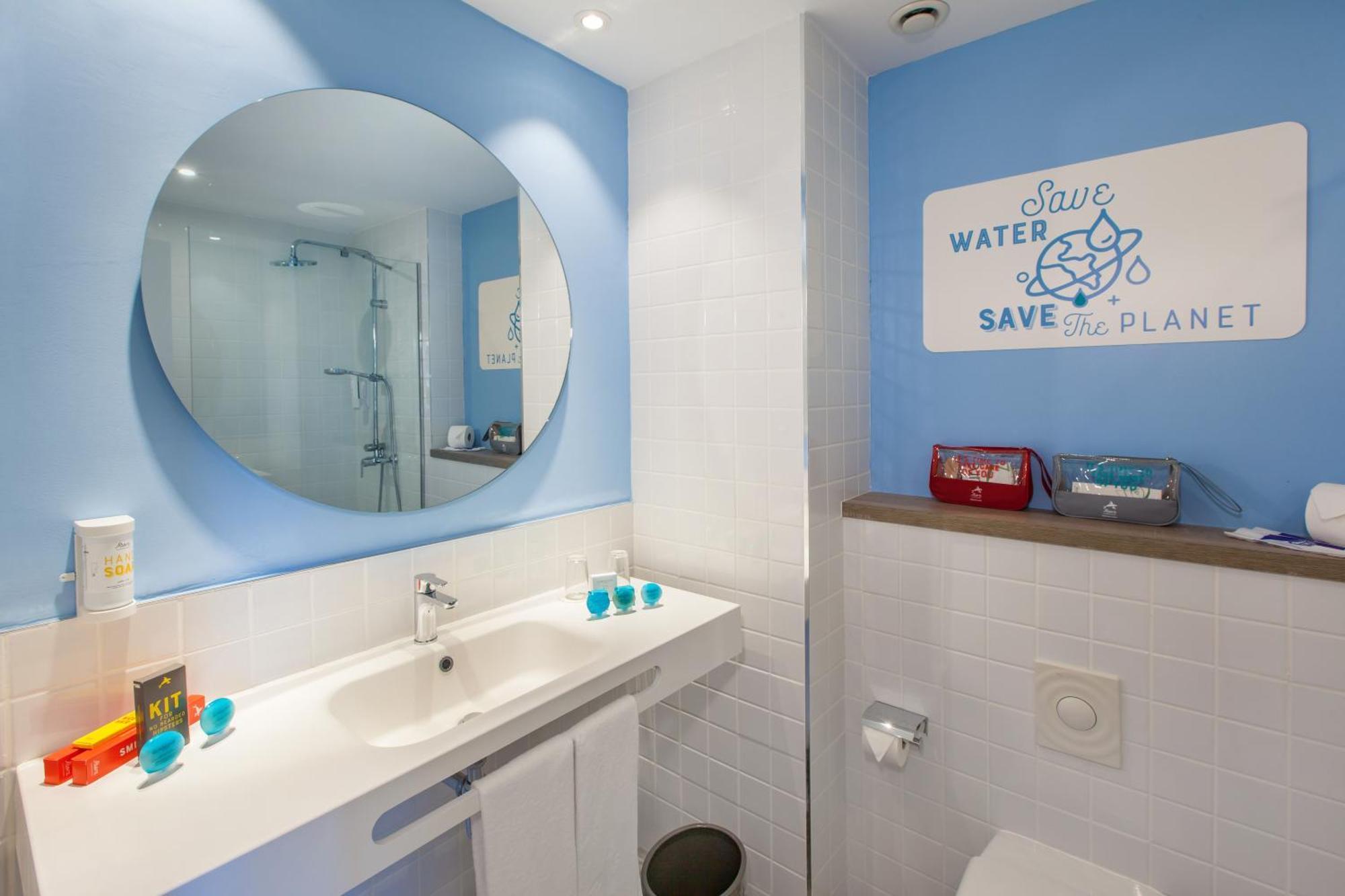 Deluxe Double Room Adults Only 18 years