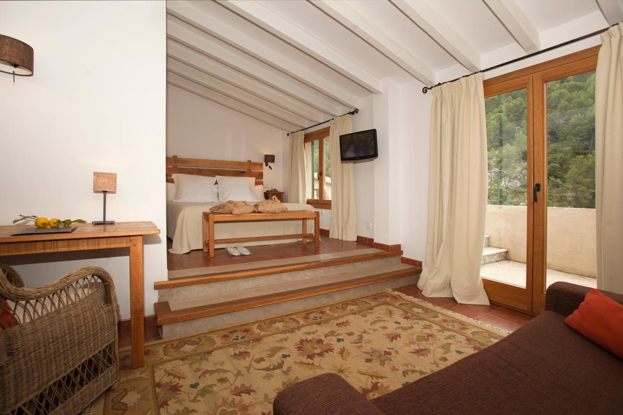 Junior Suite with Spa Access,1018928710:JPEG