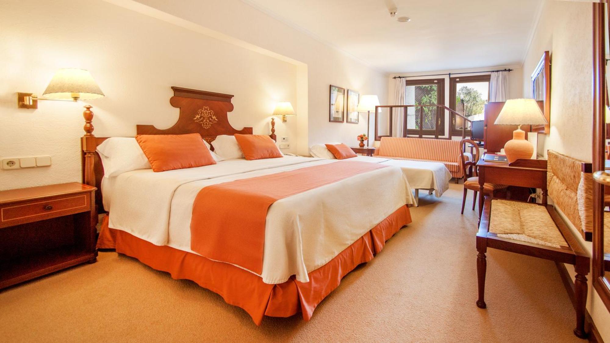 Triple Room with Balcony,816902576:JPEG