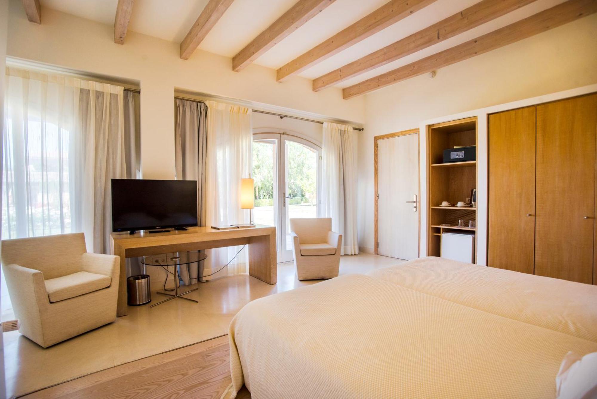 Double or Twin Room Terrace