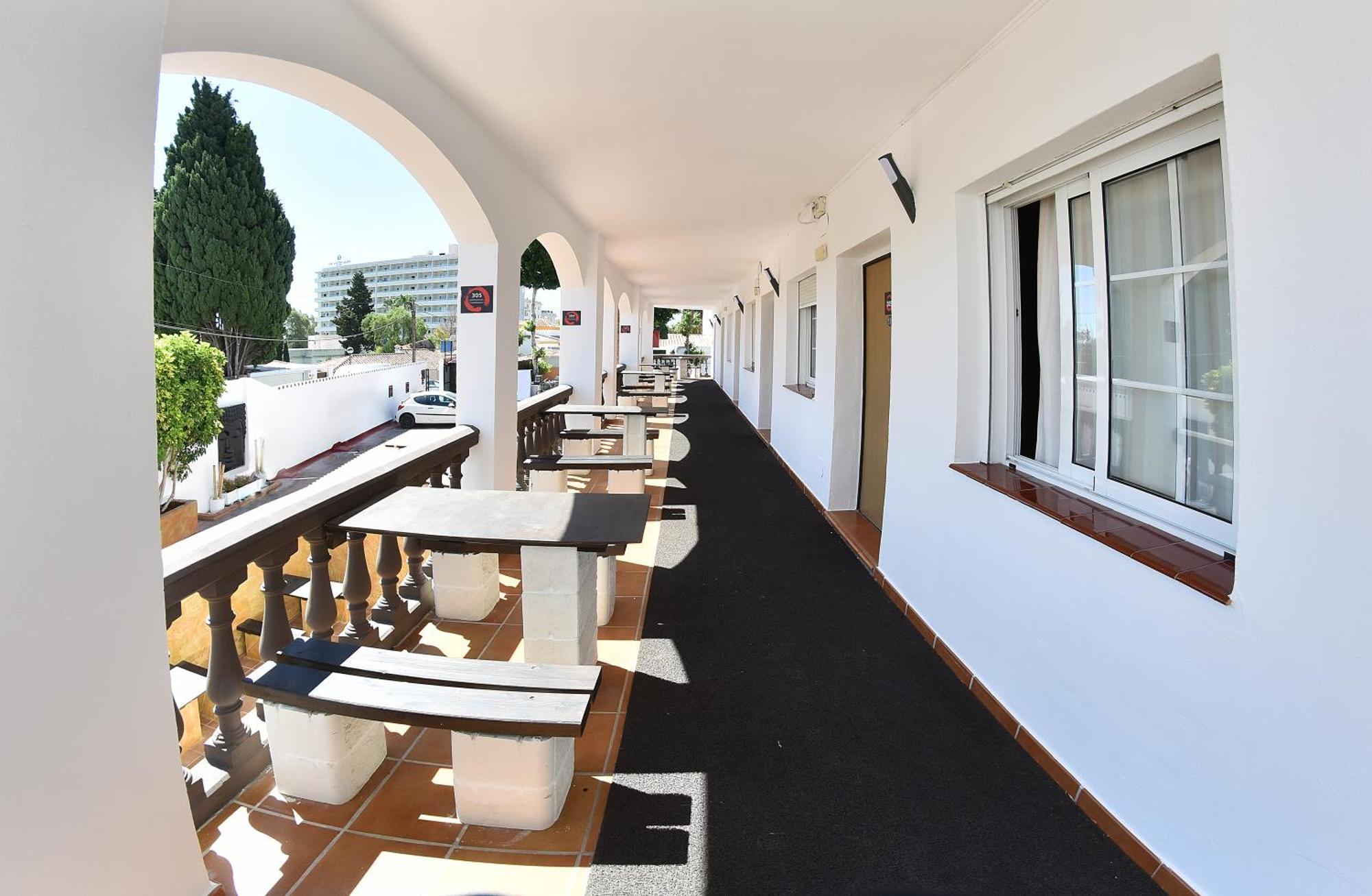 Double or Twin Room with Free Airport Shuttle