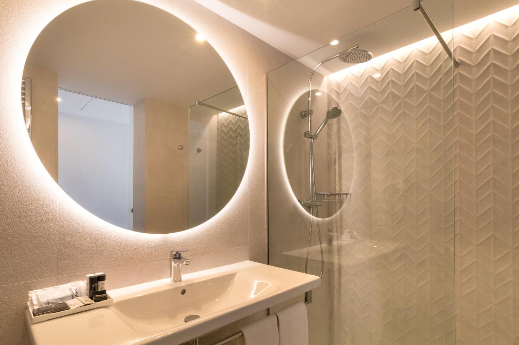 Chambre Double ou Lits Jumeaux avec Vue Frontale sur la Mer