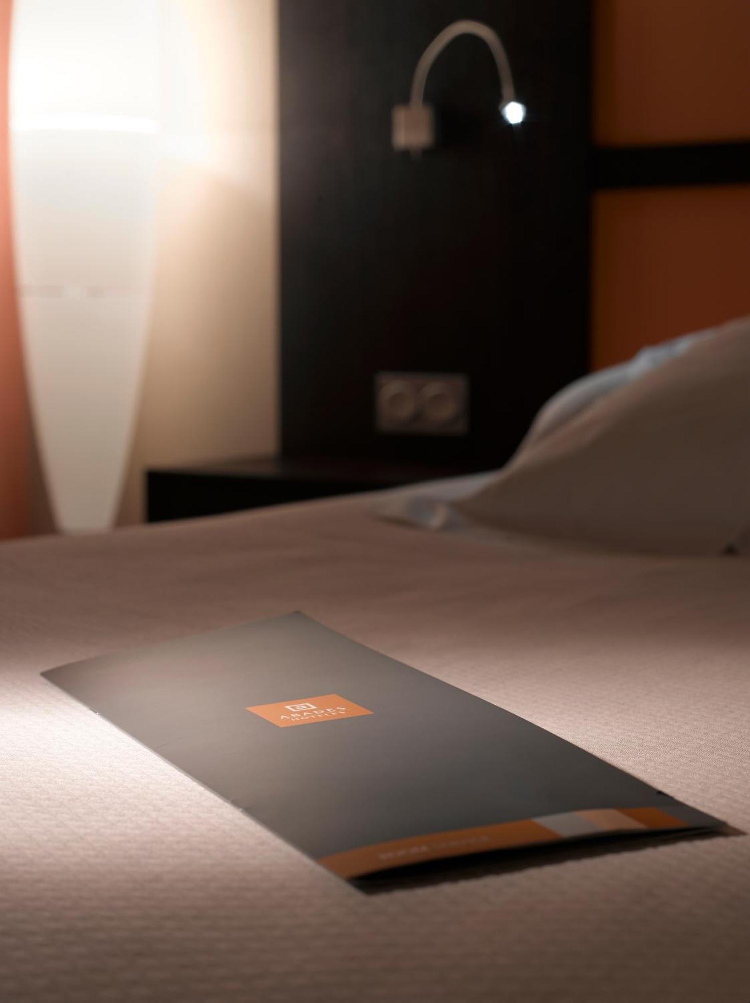 Quarto Twin com Cama Extra (2 Adultos + 1 Criança)