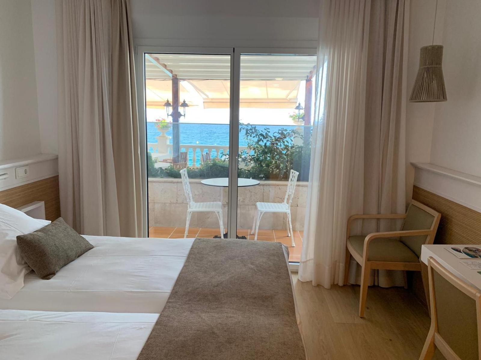 Deluxe Doppelzimmer mit Balkon und Meerblick – Erdgeschoss