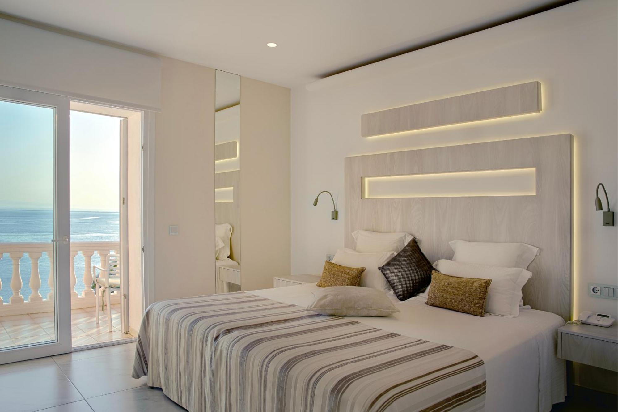 Doppel-/Zweibettzimmer mit Meerblick