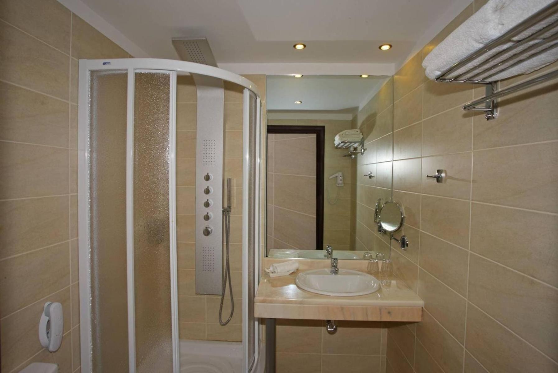 Double or Twin Room Side Sea View
