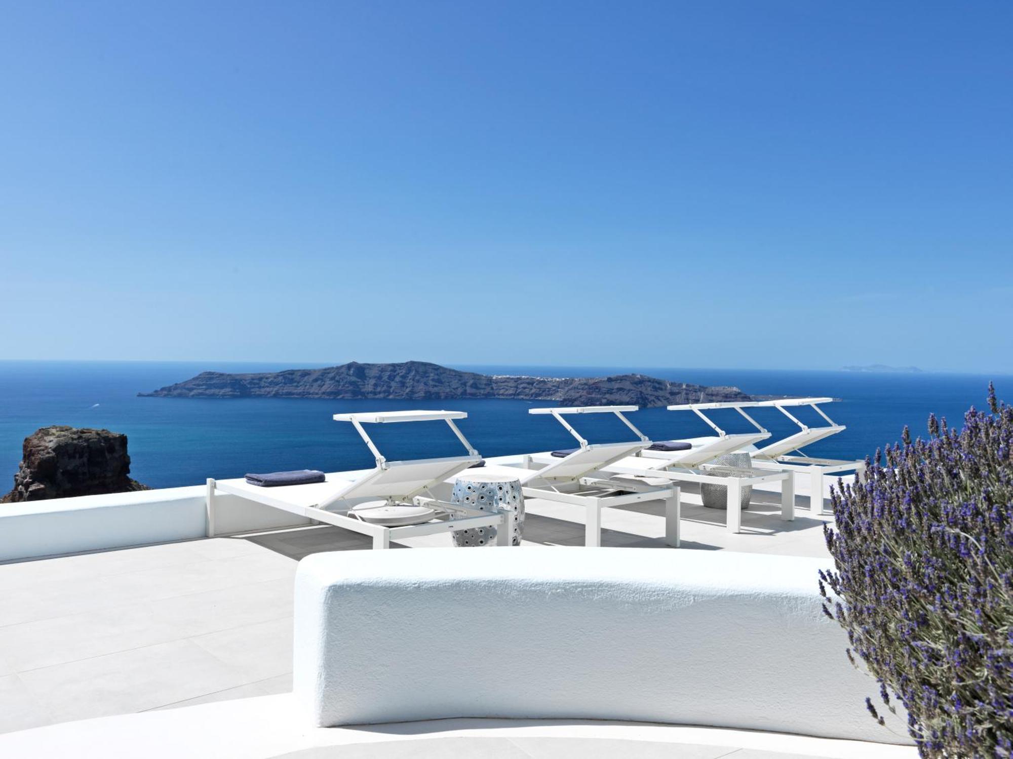 Premier Junior Suite Caldera View