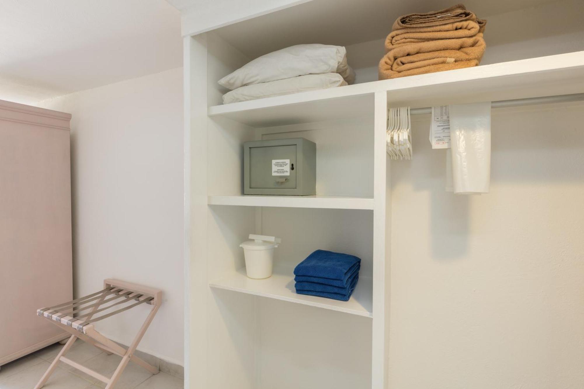 Habitación Estándar con vistas parciales al océano y 2 camas dobles
