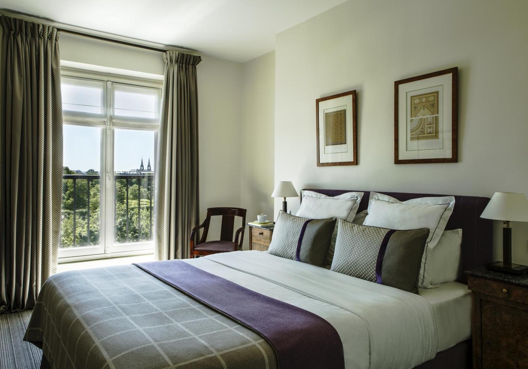 Deluxe Double Room Paris view
