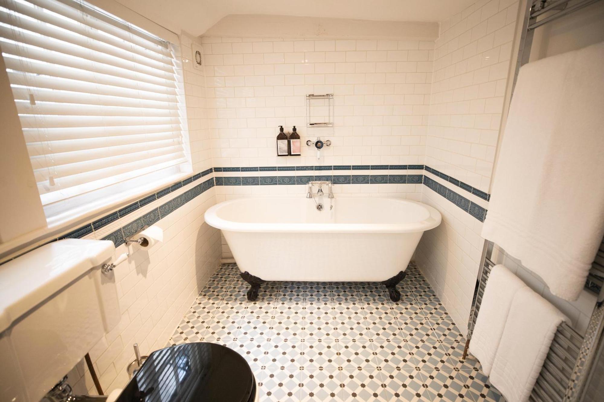 Deluxe Double Room Bath