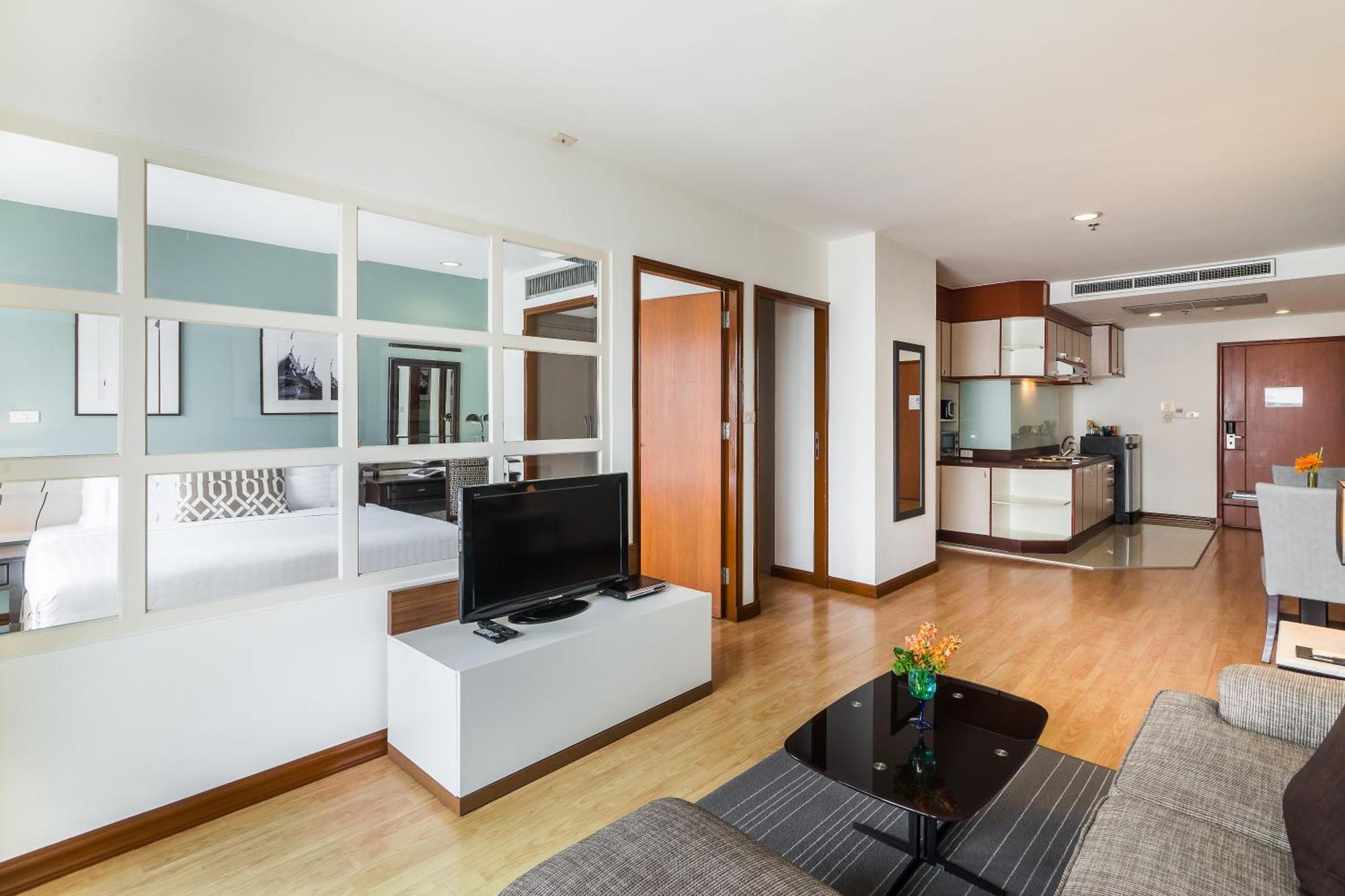 One-Bedroom Suite Pool View