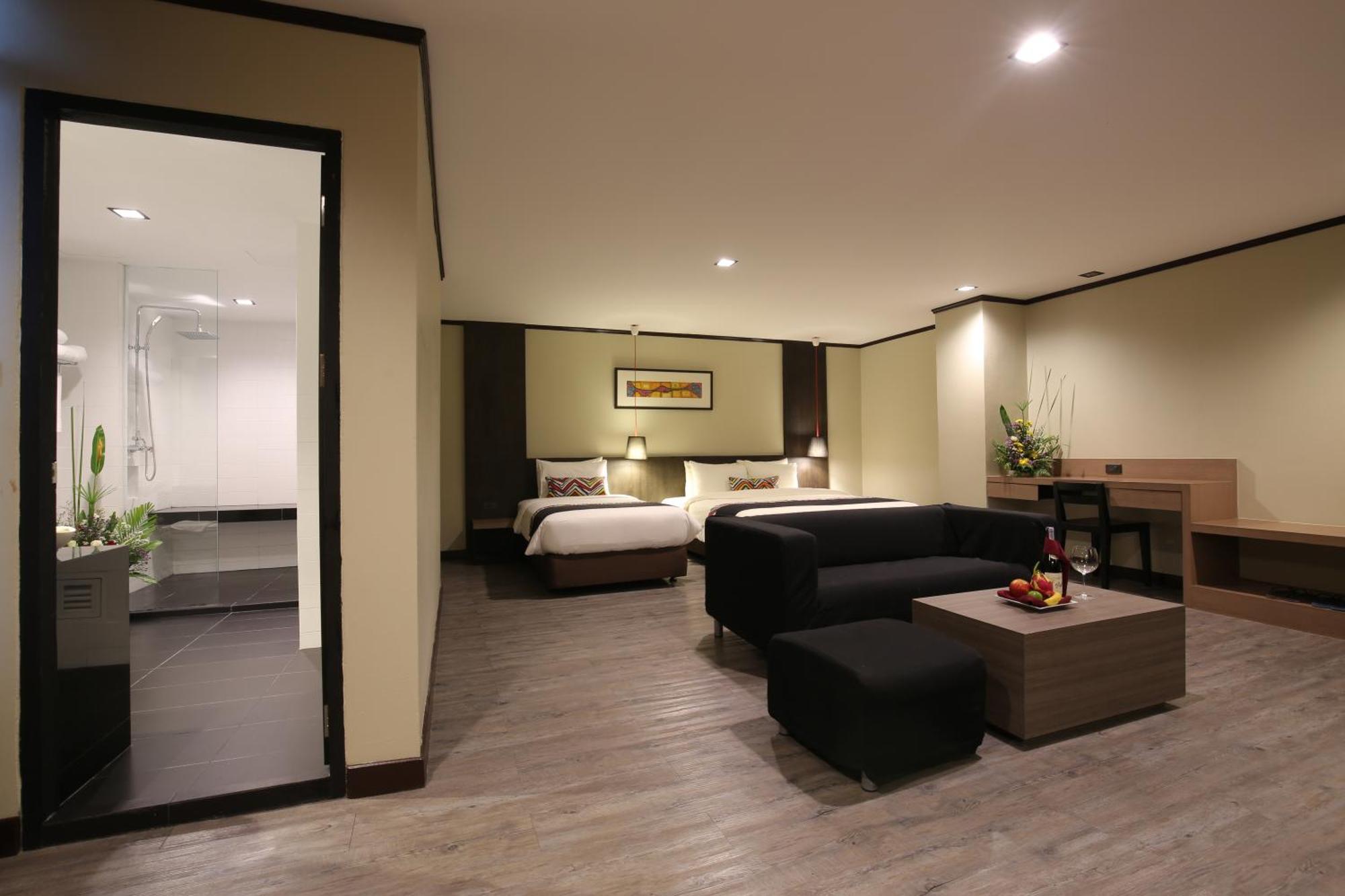 Deluxe Family Room,1498779970:JPEG