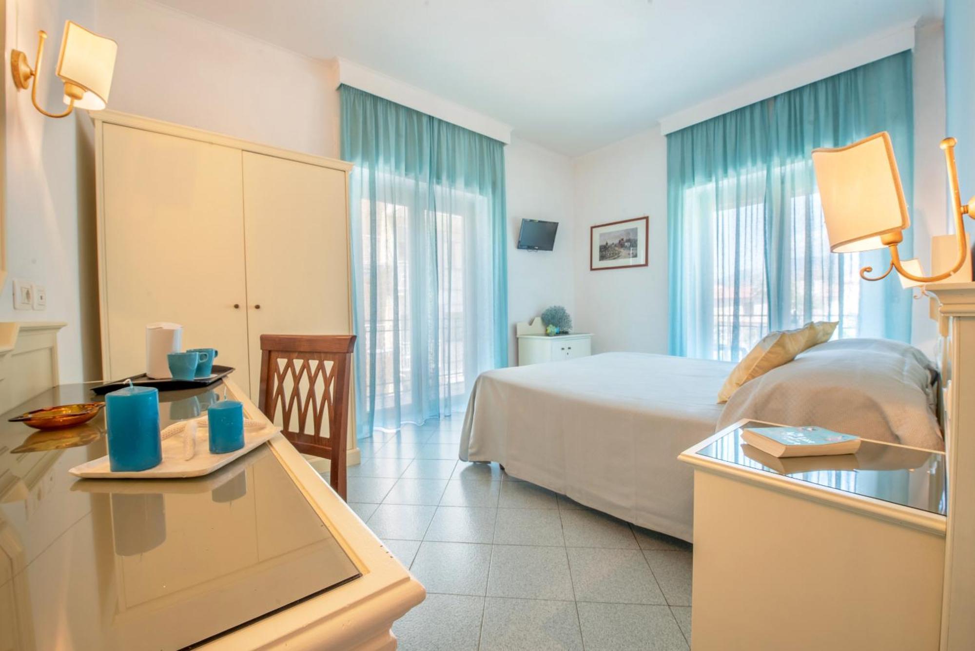 Double or Twin Room Balcony