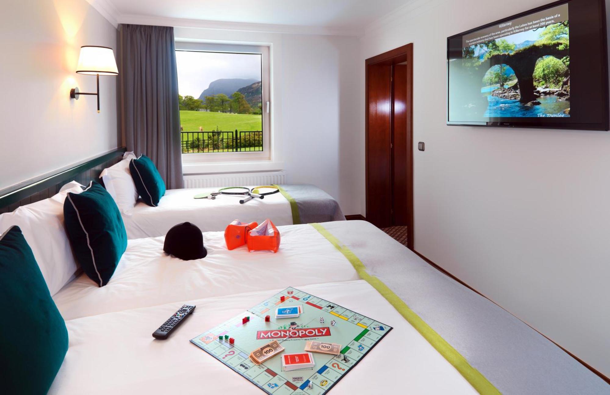 Family Room (2 Adults + 3 Children)